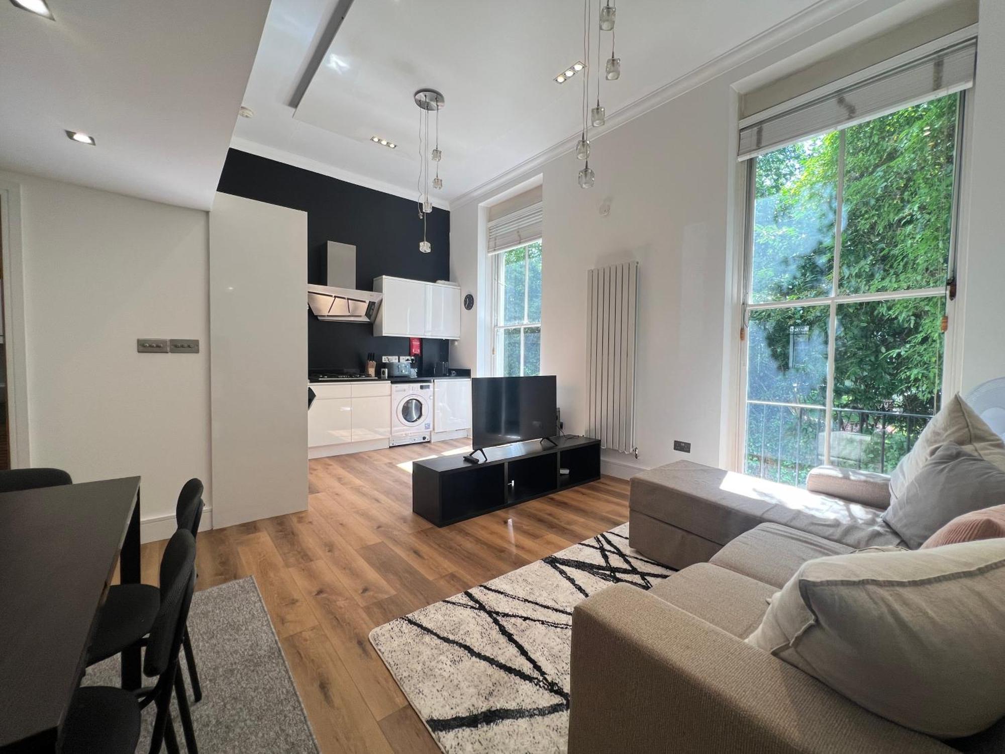 3.5 High Ceilings - Centrally Located London Exterior photo